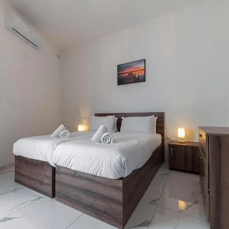 2br Penthouse Near Ancient Temples