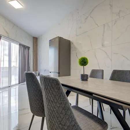 2br Penthouse Near Ancient Temples Tarxien